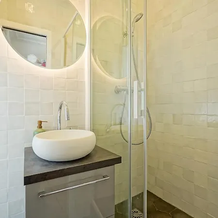 Superb 2 Room Apt In Paris * París